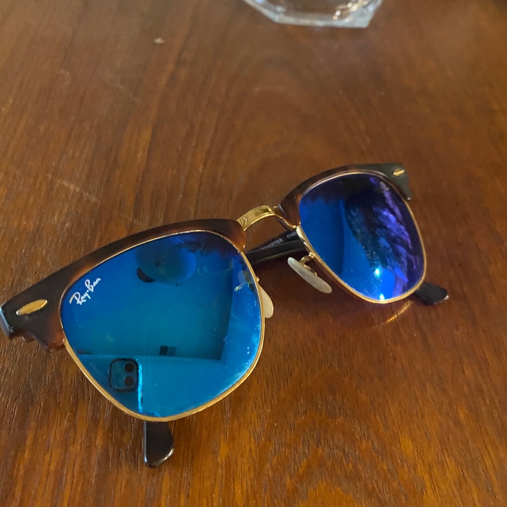 Sunglasses - image 6